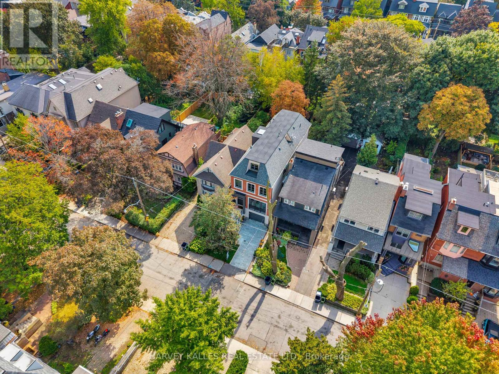 51 Gormley Avenue, Toronto, Ontario  M4V 1Y9 - Photo 3 - C12422410