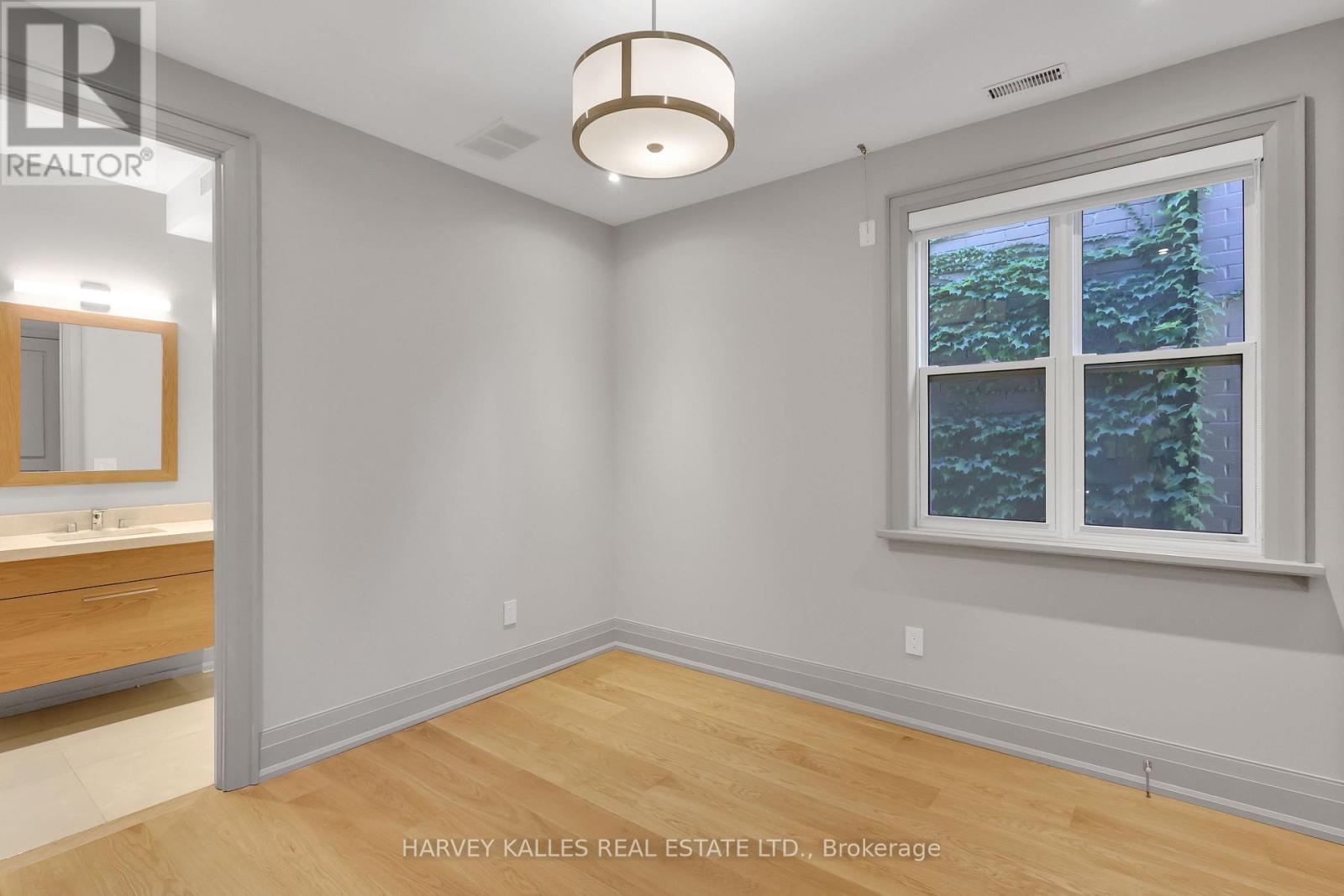 51 Gormley Avenue, Toronto, Ontario  M4V 1Y9 - Photo 32 - C12422410