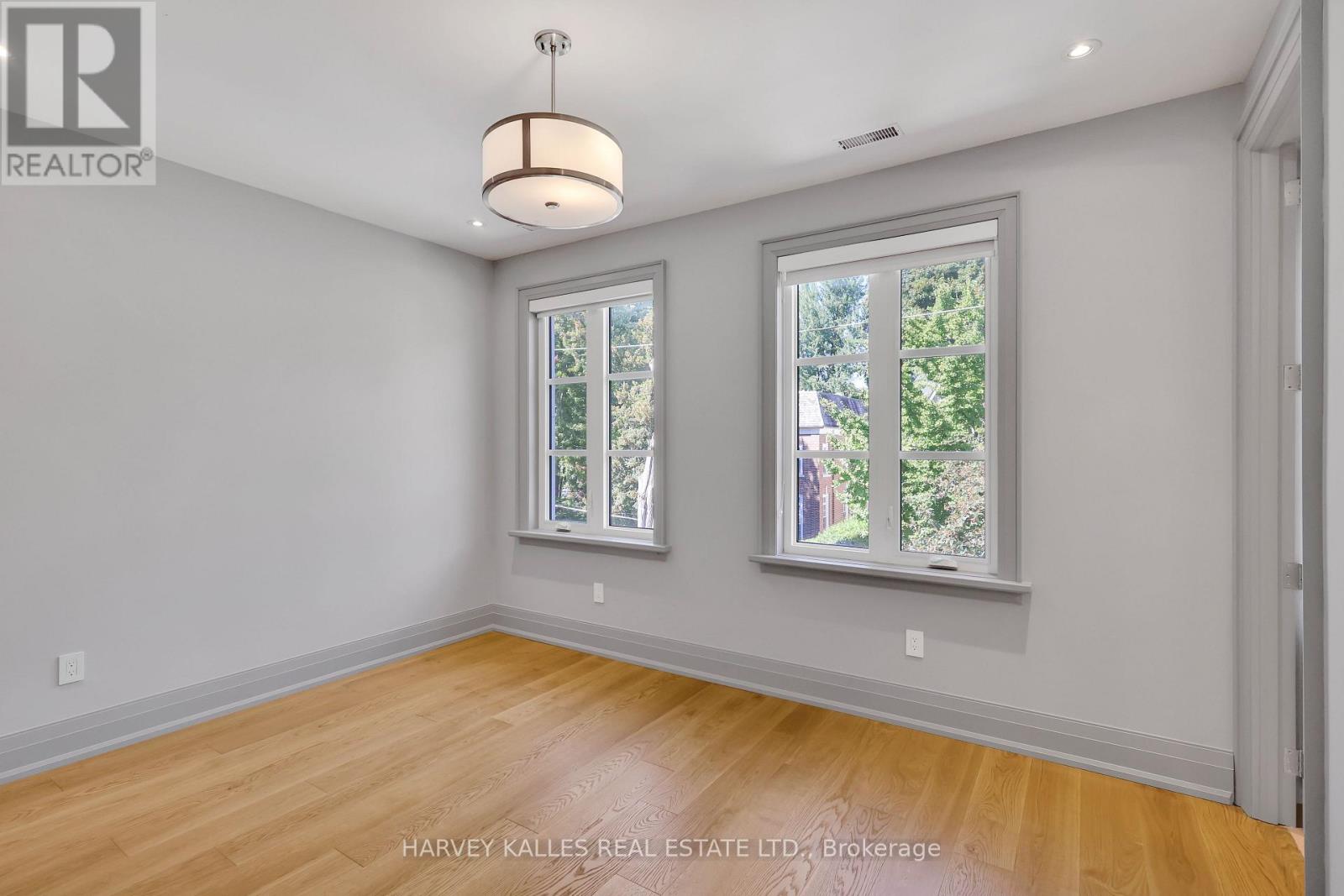 51 Gormley Avenue, Toronto, Ontario  M4V 1Y9 - Photo 34 - C12422410
