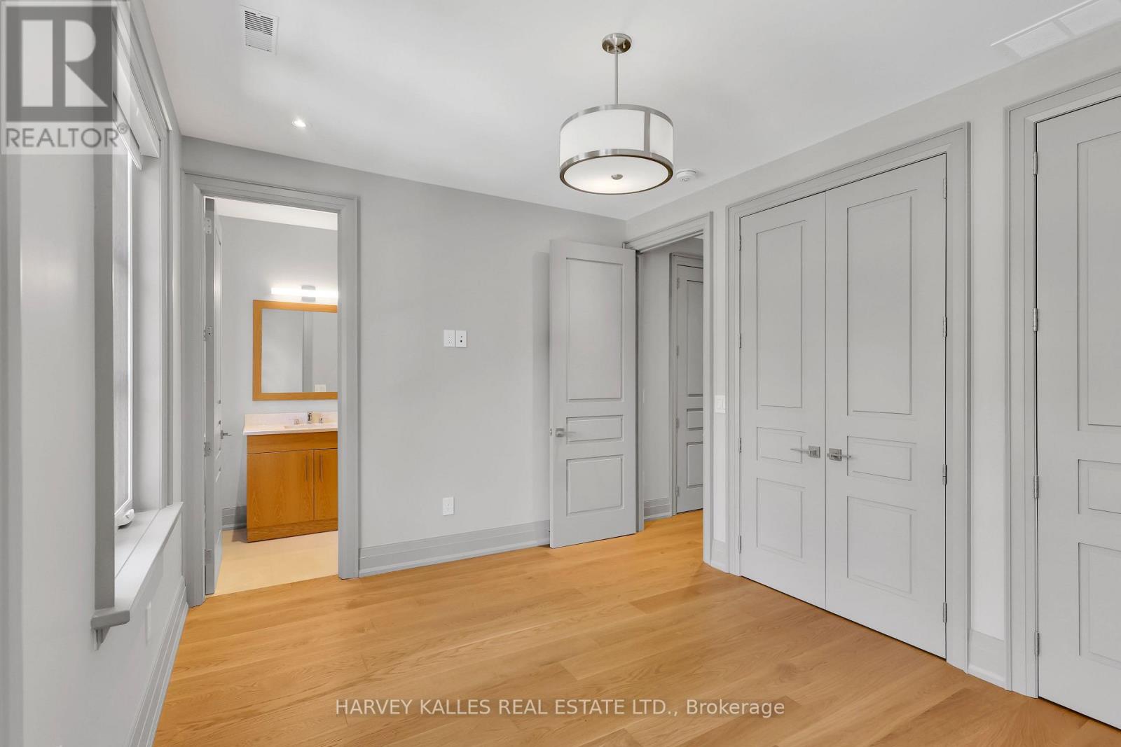 51 Gormley Avenue, Toronto, Ontario  M4V 1Y9 - Photo 35 - C12422410