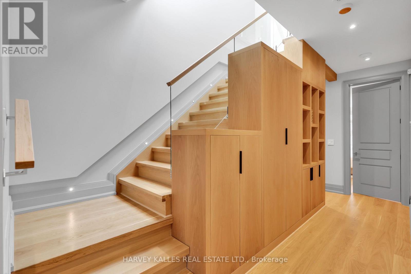 51 Gormley Avenue, Toronto, Ontario  M4V 1Y9 - Photo 38 - C12422410