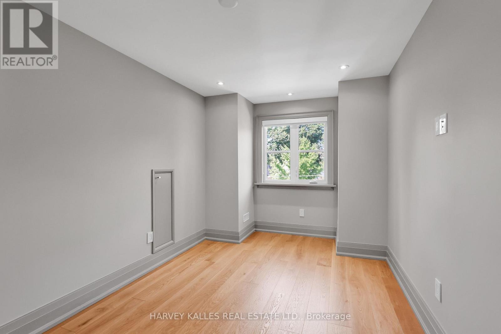 51 Gormley Avenue, Toronto, Ontario  M4V 1Y9 - Photo 43 - C12422410