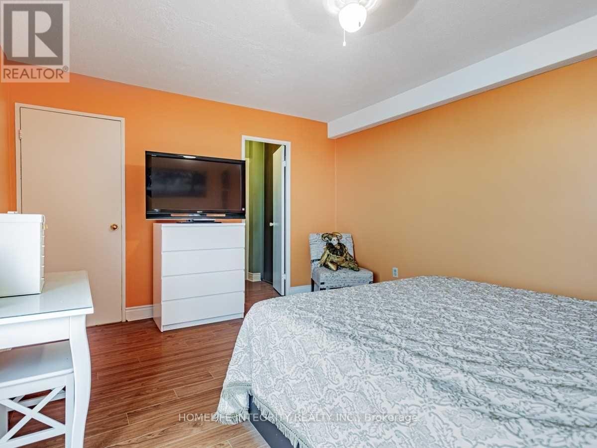 904 - 150 Neptune Drive, Toronto, Ontario  M6A 2Y9 - Photo 21 - C12422418
