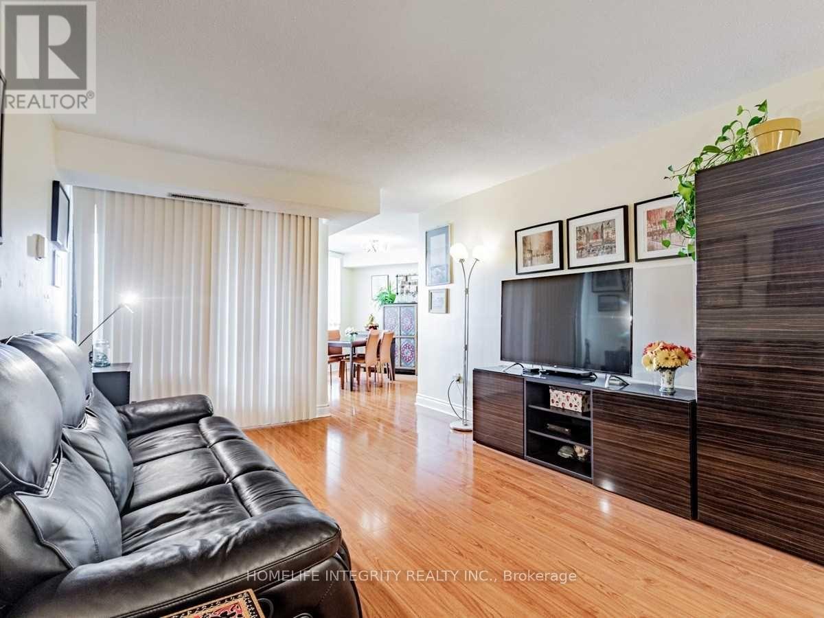 904 - 150 Neptune Drive, Toronto, Ontario  M6A 2Y9 - Photo 4 - C12422418