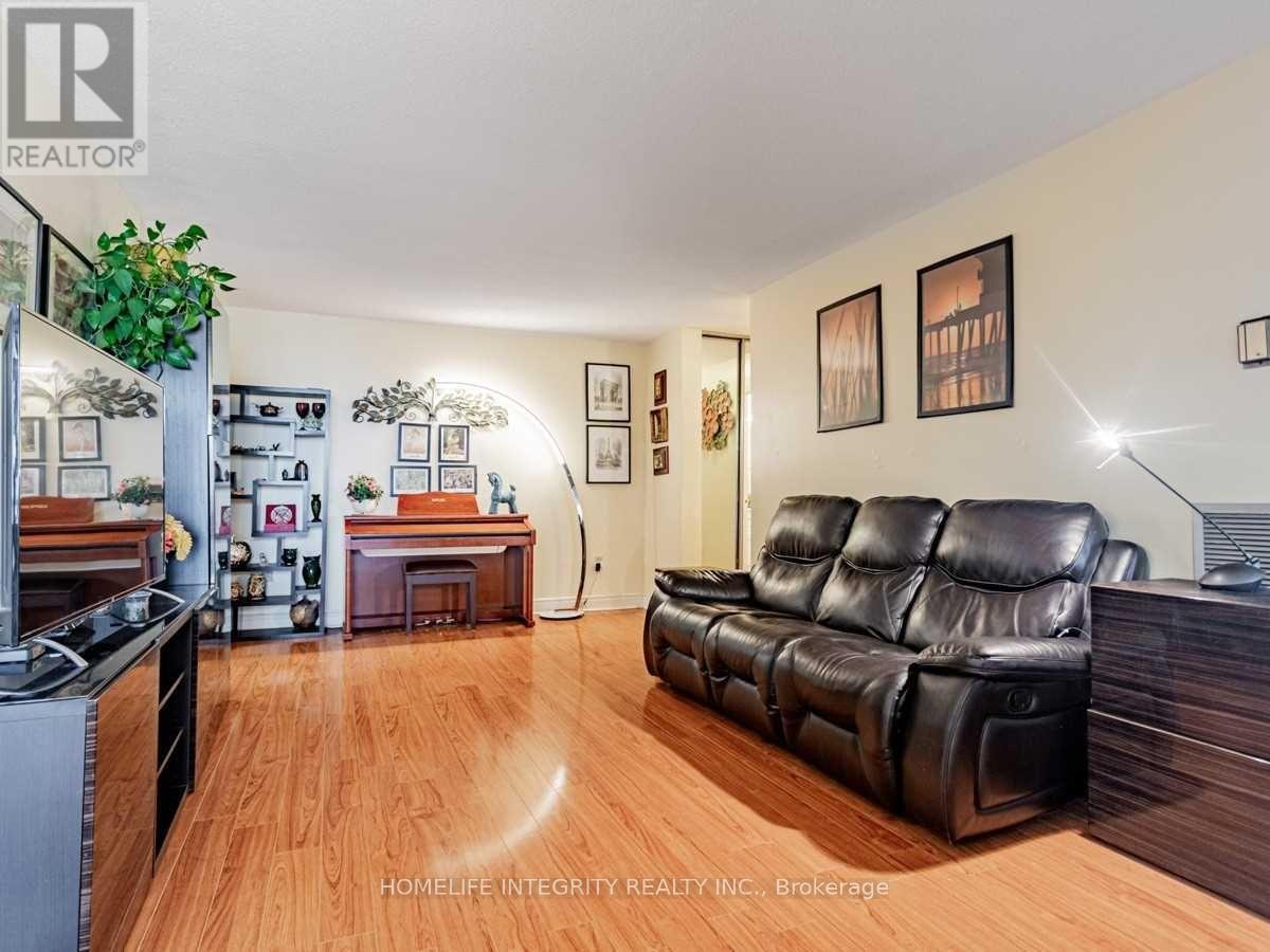 904 - 150 Neptune Drive, Toronto, Ontario  M6A 2Y9 - Photo 5 - C12422418