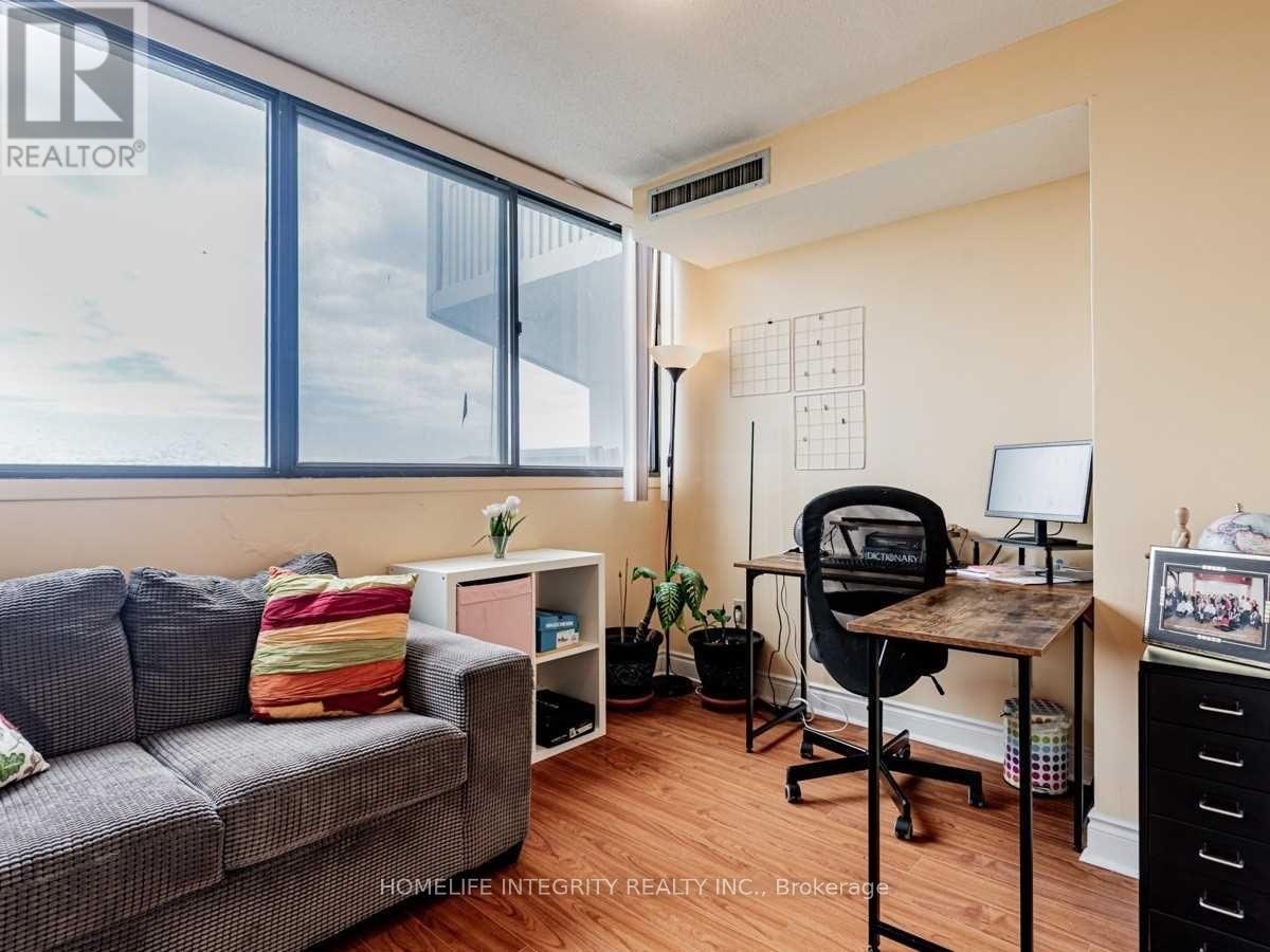 904 - 150 Neptune Drive, Toronto, Ontario  M6A 2Y9 - Photo 7 - C12422418