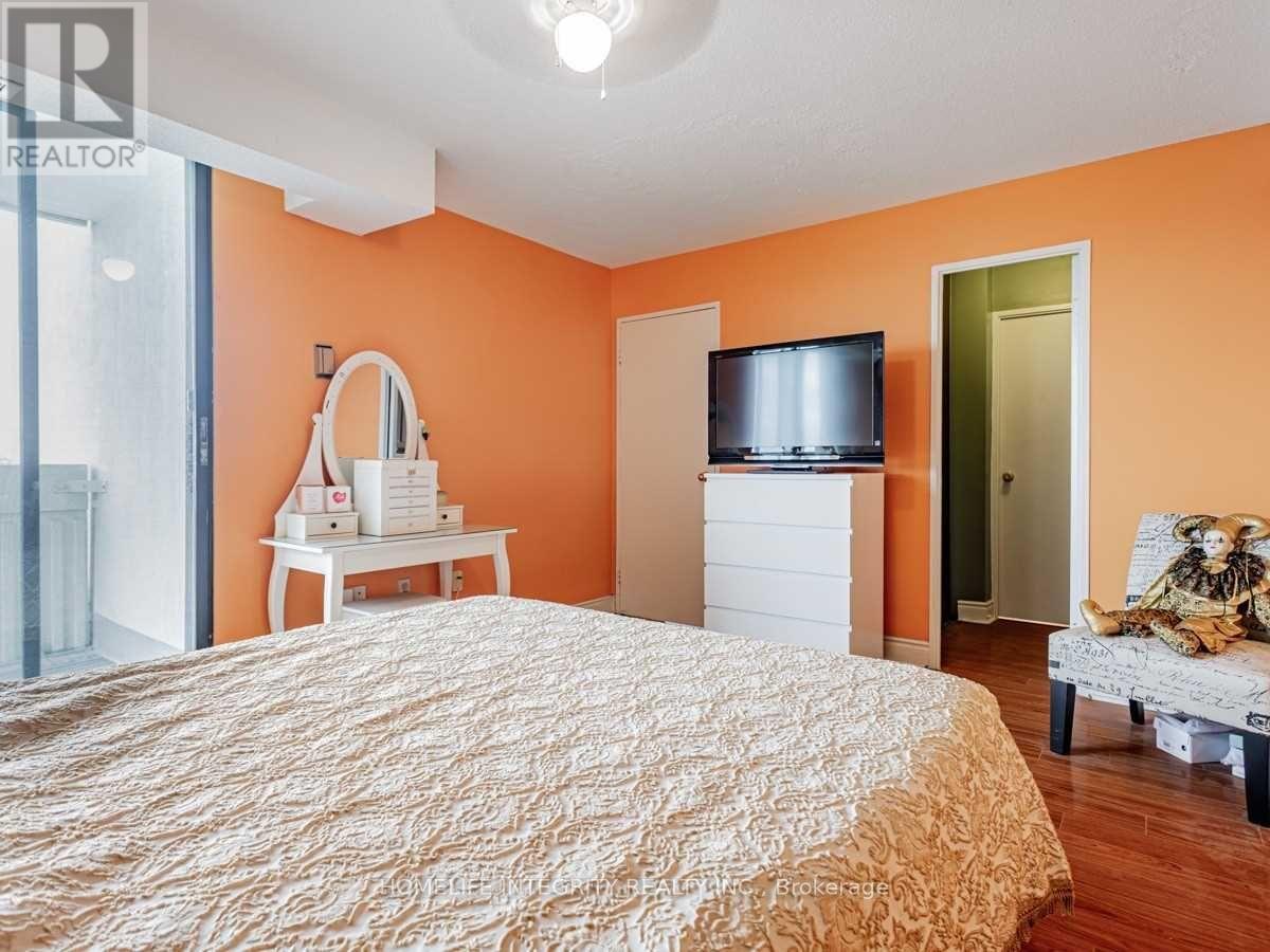 904 - 150 Neptune Drive, Toronto, Ontario  M6A 2Y9 - Photo 9 - C12422418