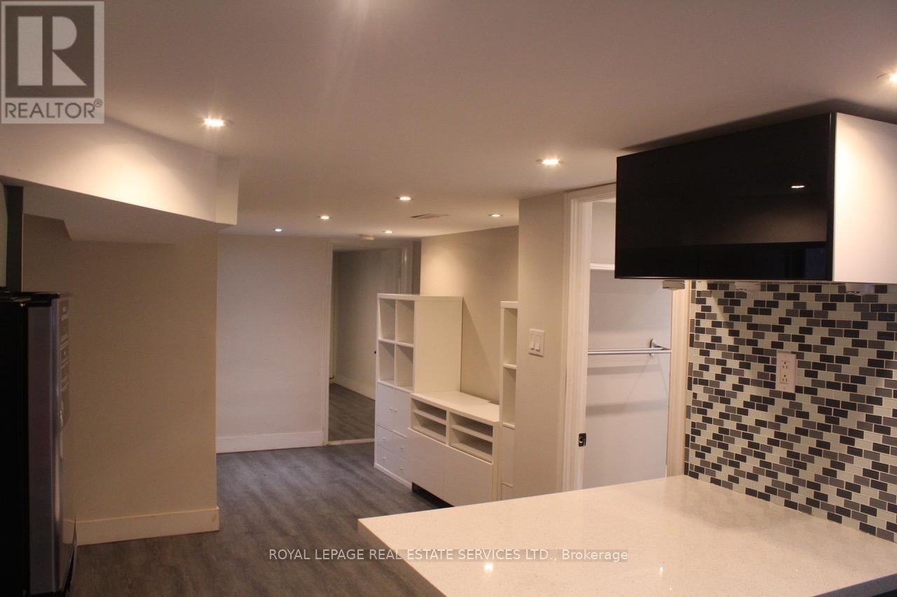 263 Grace Street, Toronto, Ontario  M6G 3A7 - Photo 7 - C12422438