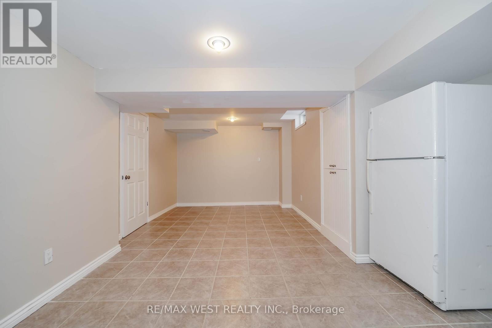 50 Gartshore Drive, Whitby, Ontario  L1P 1N6 - Photo 19 - E12422430
