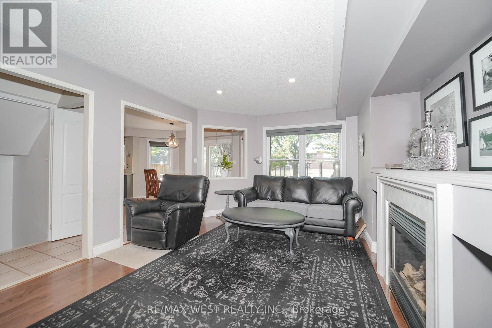 50 Gartshore Drive, Whitby, Ontario  L1P 1N6 - Photo 6 - E12422430