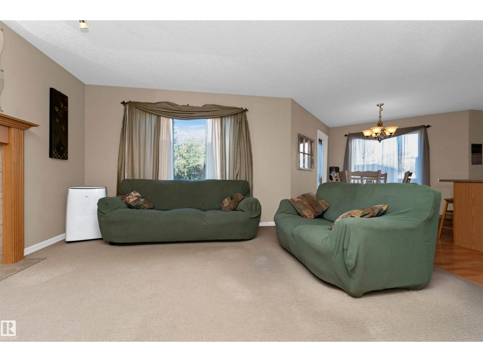 714 Green Wd Nw, Edmonton, Alberta  T5T 6T2 - Photo 11 - E4459110