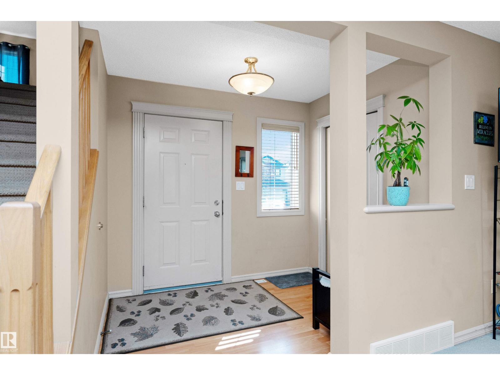 714 Green Wd Nw, Edmonton, Alberta  T5T 6T2 - Photo 4 - E4459110