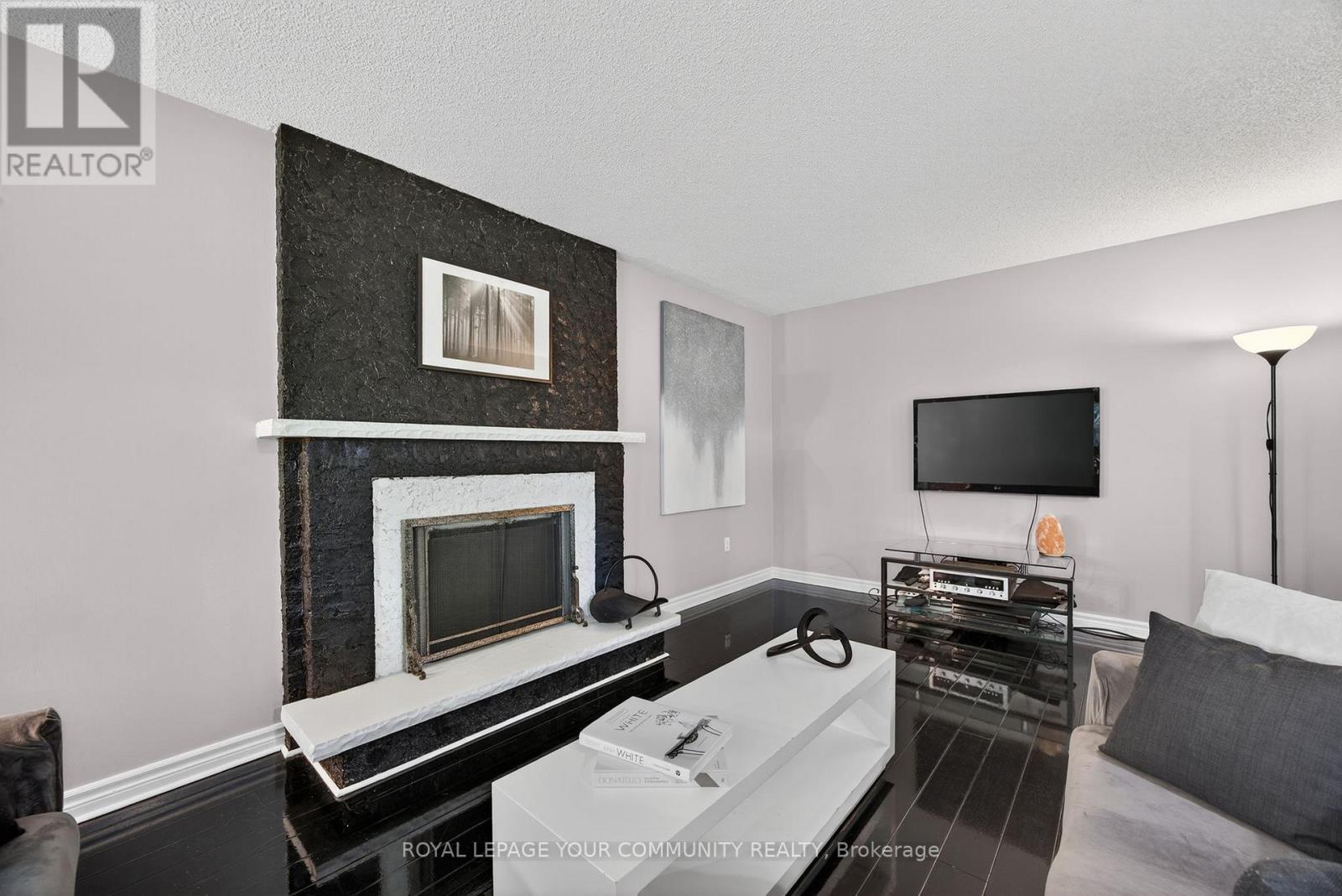 684 Exceller Circle, Newmarket, Ontario  L3X 1P4 - Photo 17 - N12422403