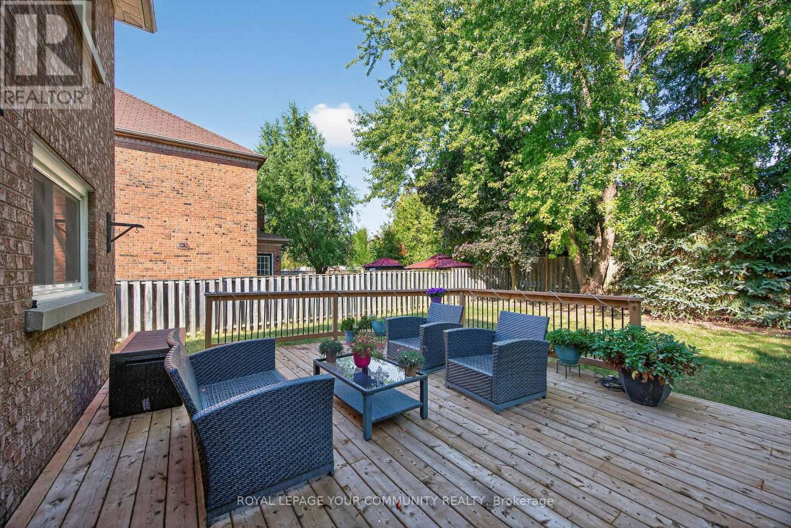 684 Exceller Circle, Newmarket, Ontario  L3X 1P4 - Photo 37 - N12422403