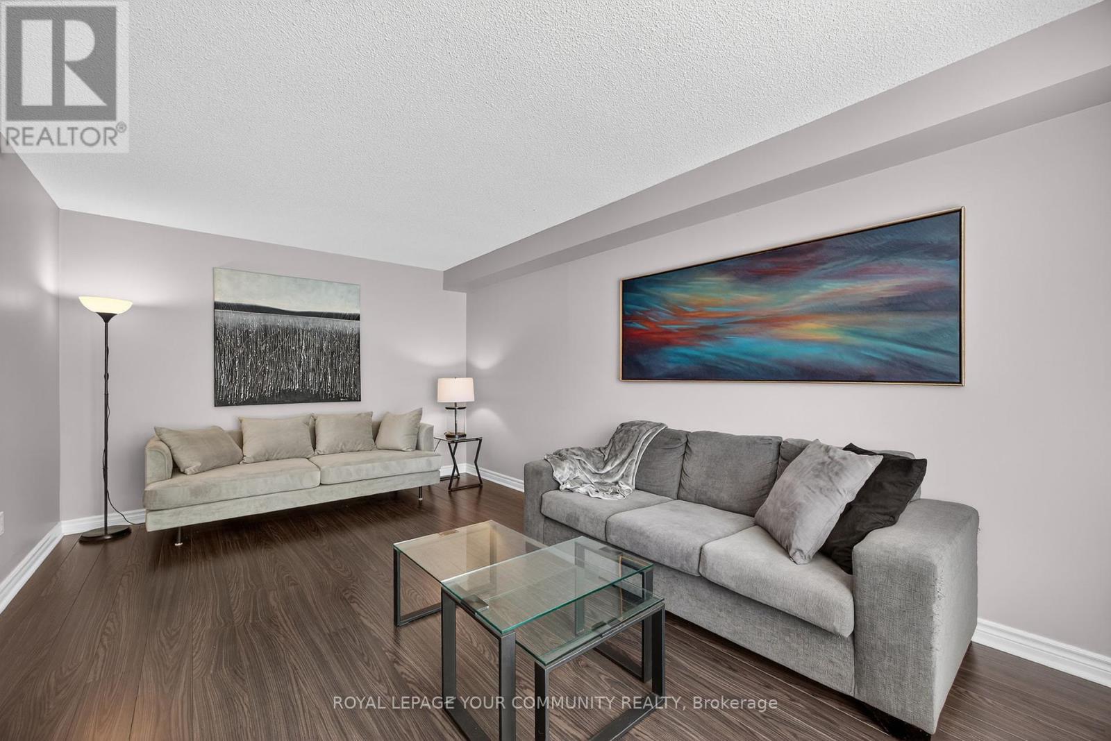 684 Exceller Circle, Newmarket, Ontario  L3X 1P4 - Photo 6 - N12422403