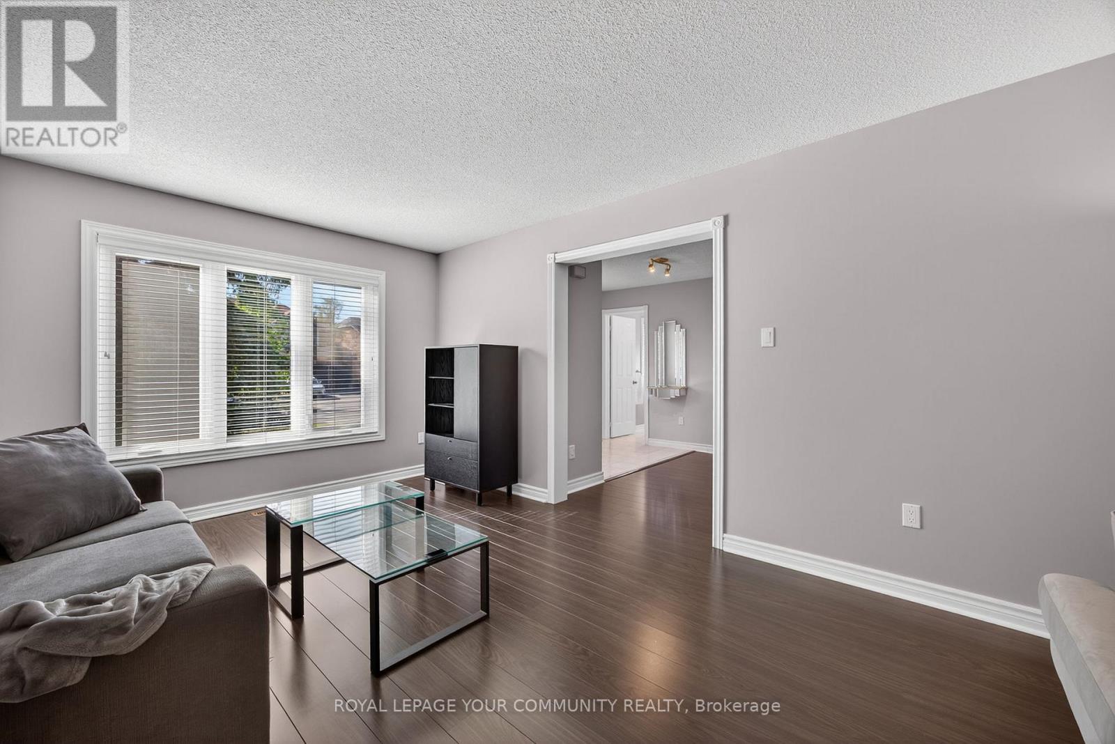 684 Exceller Circle, Newmarket, Ontario  L3X 1P4 - Photo 8 - N12422403