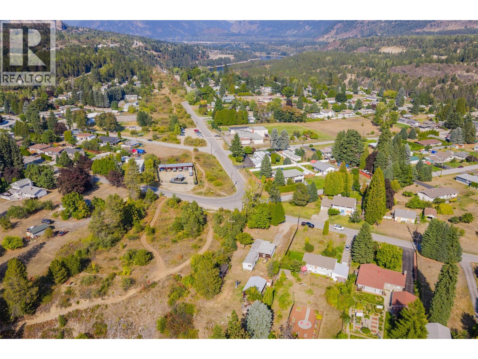 126 100th Street, Castlegar, British Columbia  V1N 3C5 - Photo 11 - 10363853