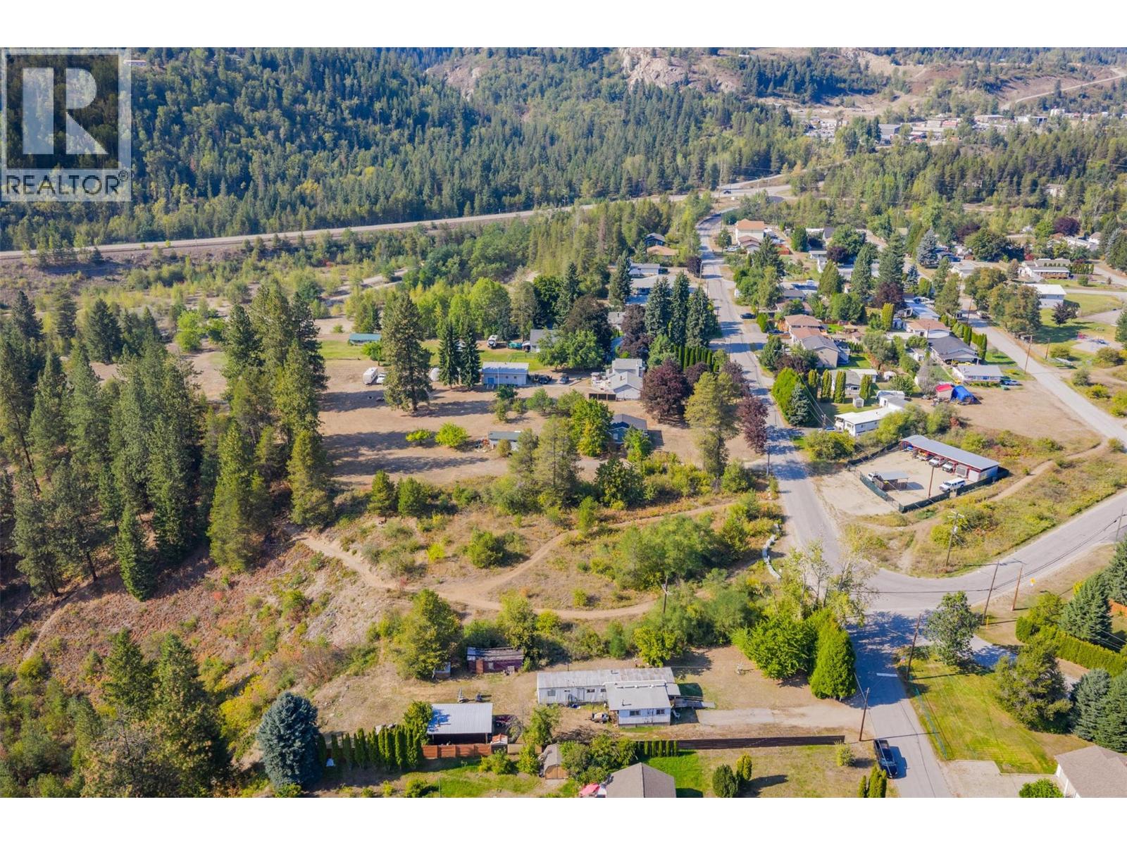 126 100th Street, Castlegar, British Columbia  V1N 3C5 - Photo 12 - 10363853