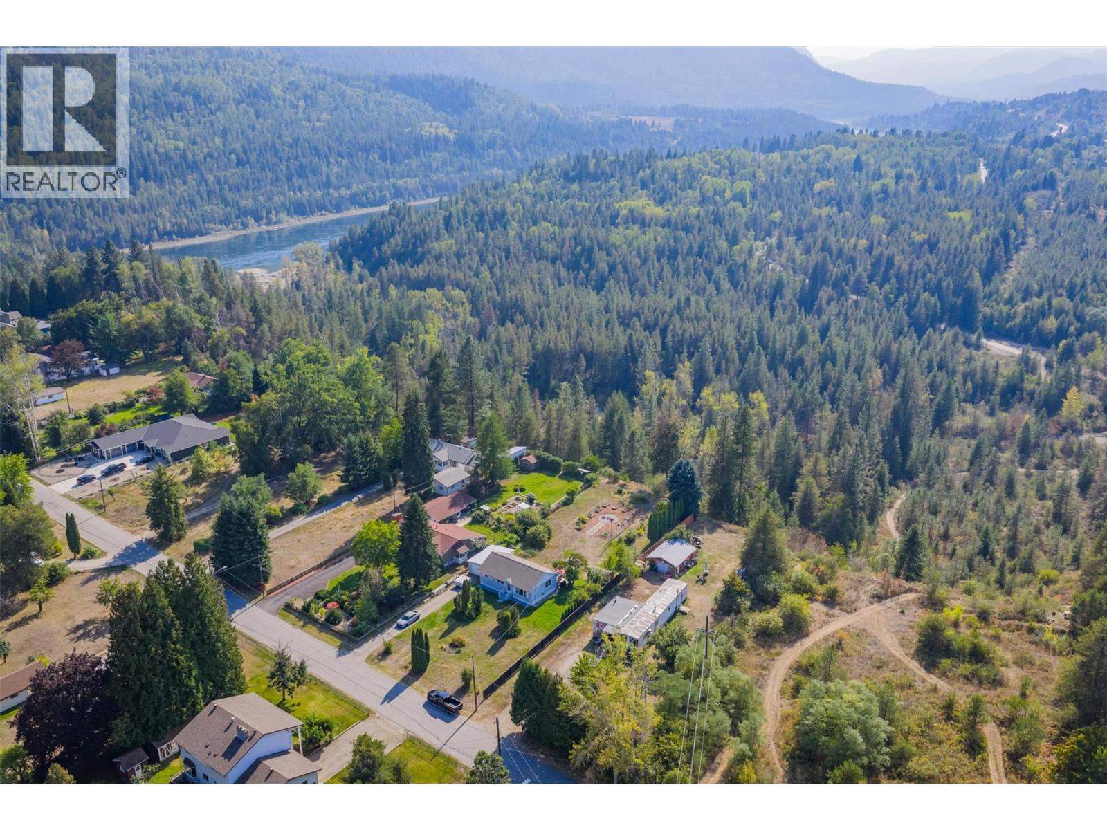 126 100th Street, Castlegar, British Columbia  V1N 3C5 - Photo 14 - 10363853