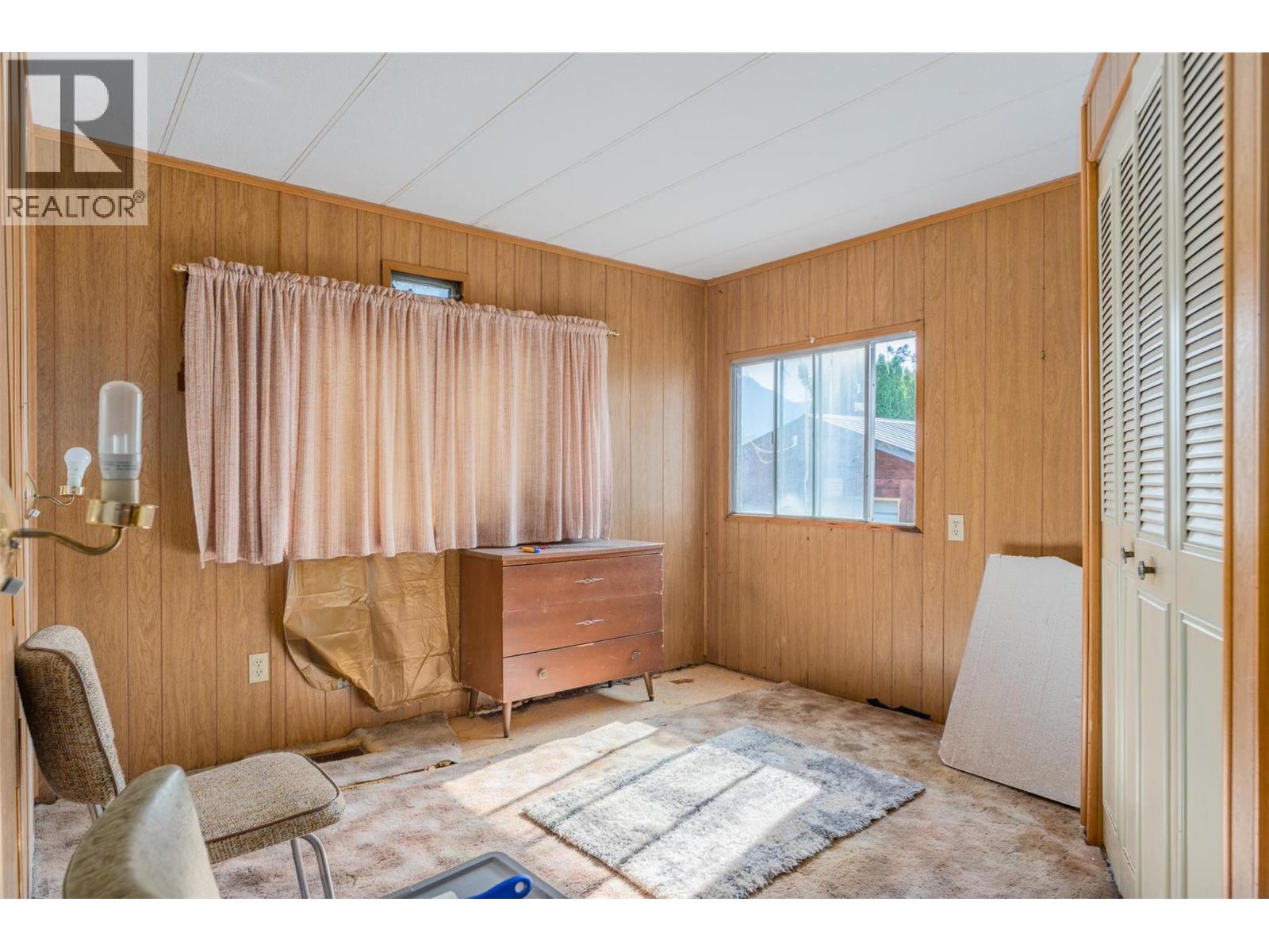 126 100th Street, Castlegar, British Columbia  V1N 3C5 - Photo 29 - 10363853