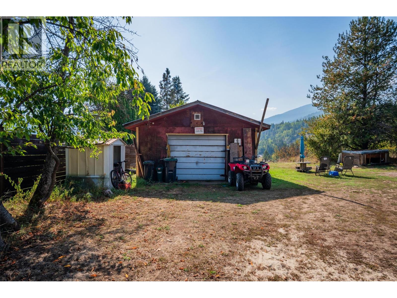 126 100th Street, Castlegar, British Columbia  V1N 3C5 - Photo 37 - 10363853