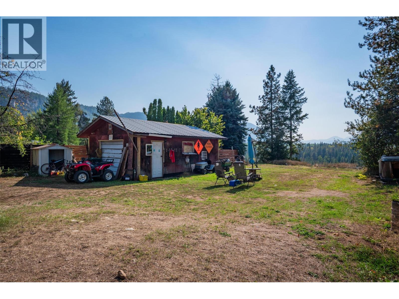 126 100th Street, Castlegar, British Columbia  V1N 3C5 - Photo 40 - 10363853