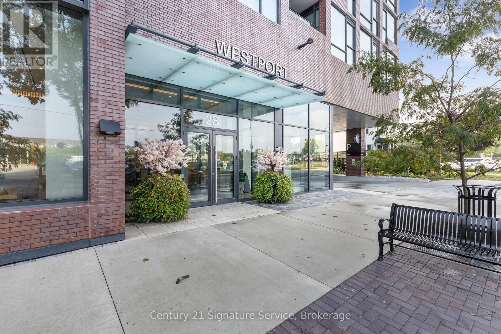 410 - 28 Ann Street, Mississauga, Ontario  L5G 0E1 - Photo 2 - W12422388
