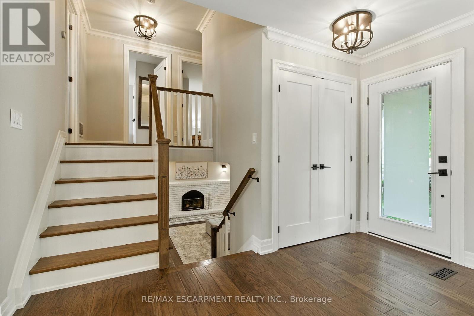 535 Vanguard Crescent, Oakville, Ontario  L6L 5G6 - Photo 16 - W12422441