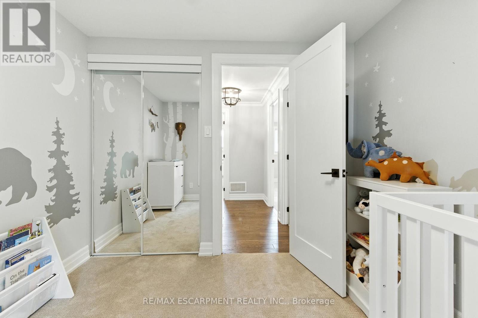 535 Vanguard Crescent, Oakville, Ontario  L6L 5G6 - Photo 24 - W12422441