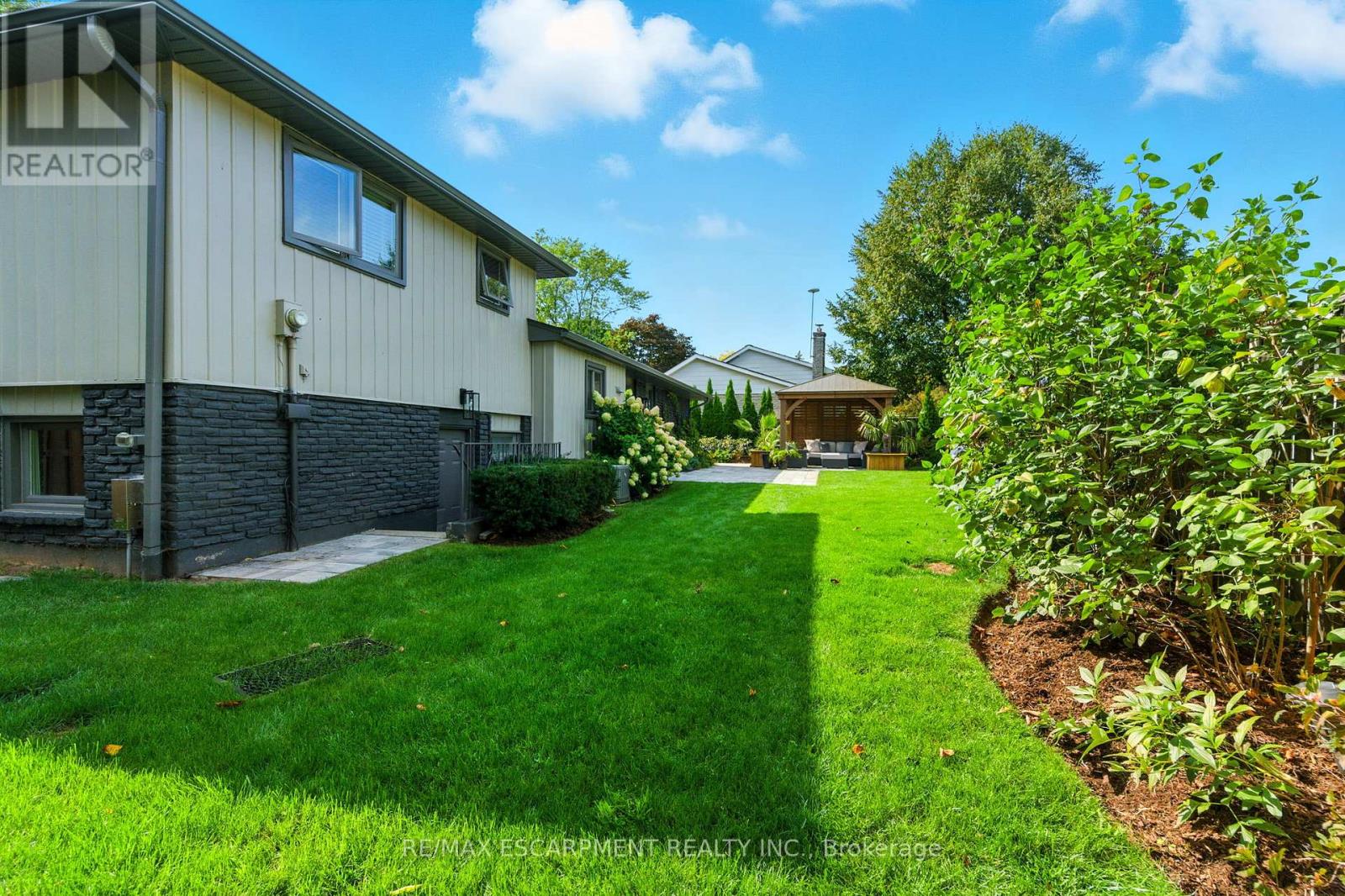 535 Vanguard Crescent, Oakville, Ontario  L6L 5G6 - Photo 47 - W12422441