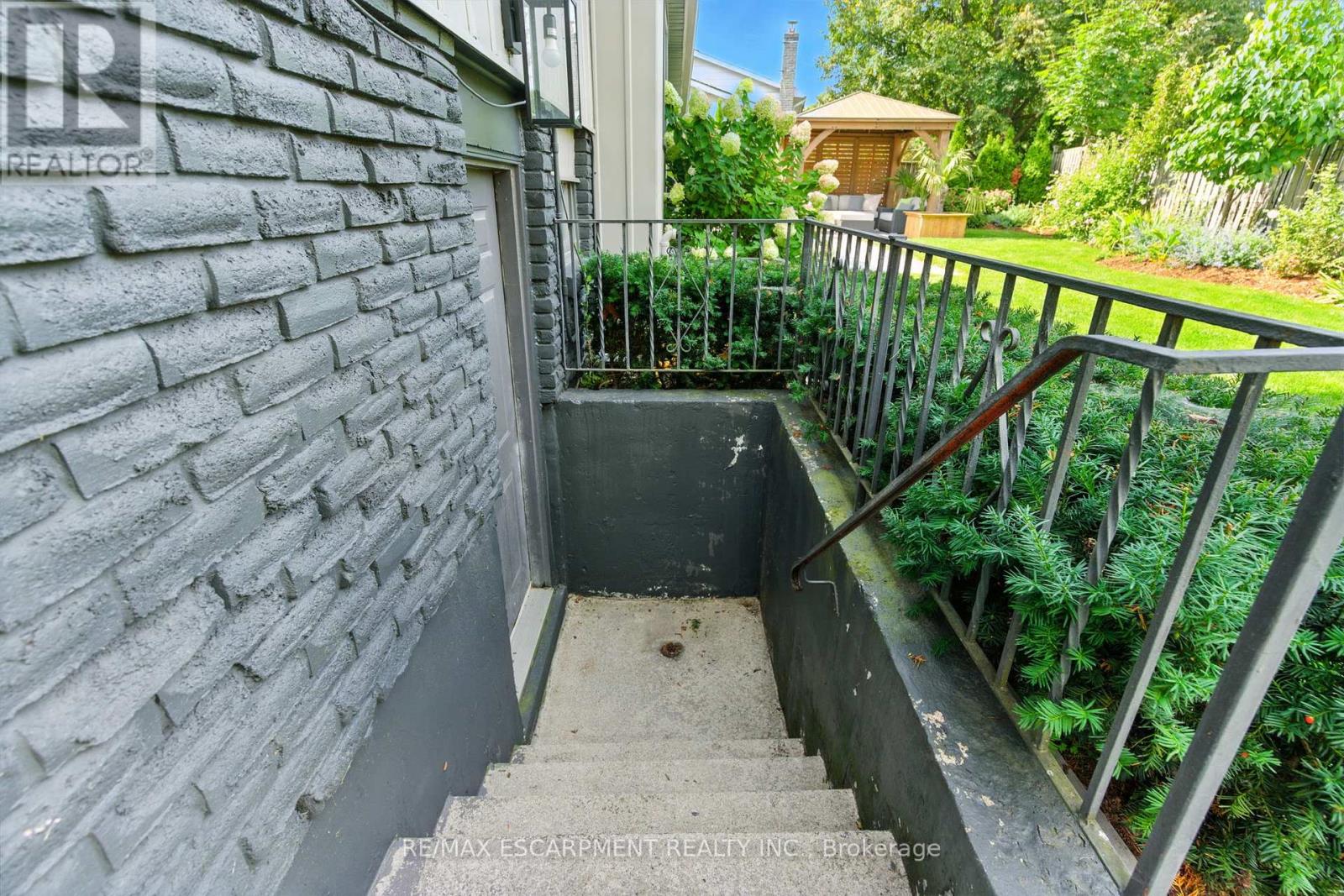 535 Vanguard Crescent, Oakville, Ontario  L6L 5G6 - Photo 48 - W12422441