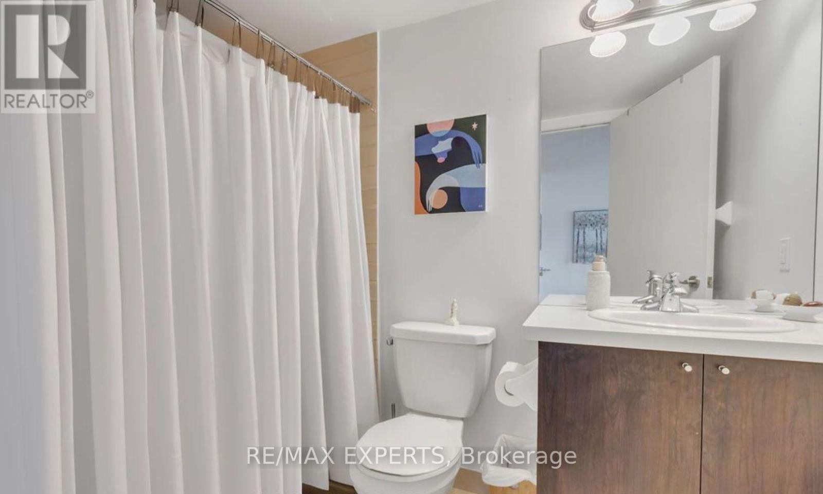 810 - 61 Heintzman Street, Toronto, Ontario  M6P 5A2 - Photo 9 - W12422448