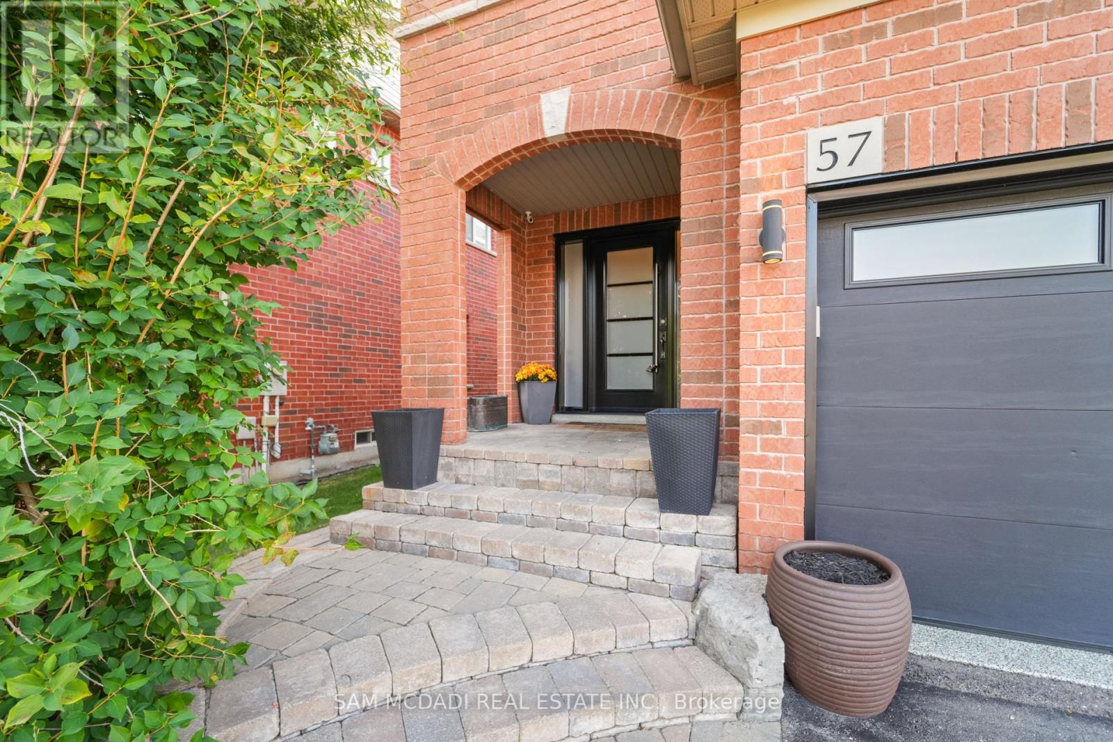 57 Milfoil Street, Halton Hills, Ontario  L7G 6M6 - Photo 4 - W12422456