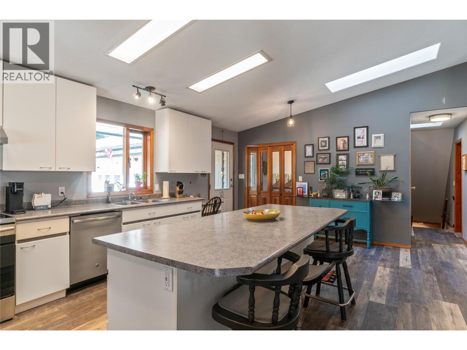 4061 Santa Road, Scotch Creek, British Columbia  V0E 1M6 - Photo 7 - 10363926