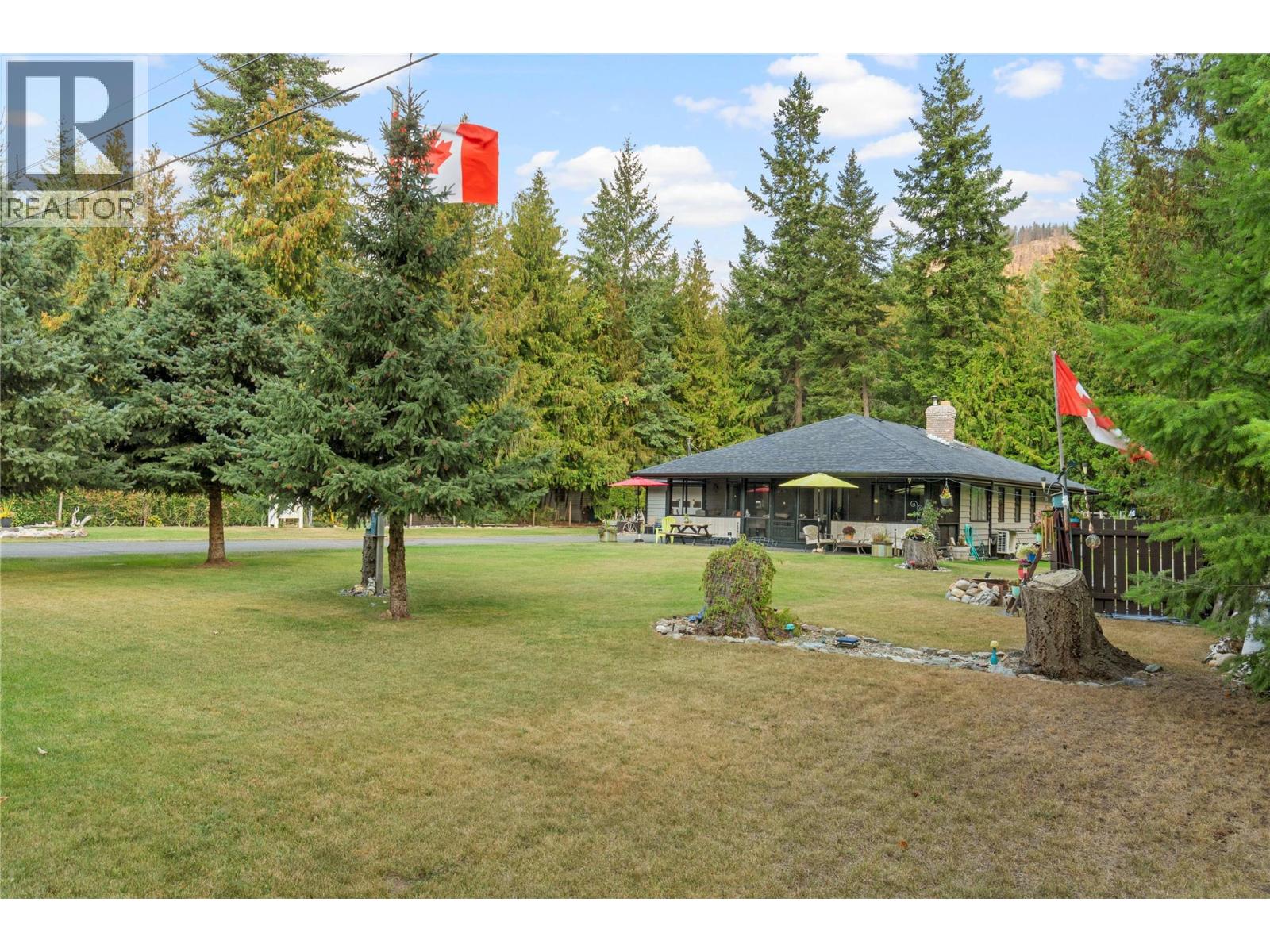 4061 Santa Road, Scotch Creek, British Columbia  V0E 1M6 - Photo 4 - 10363926