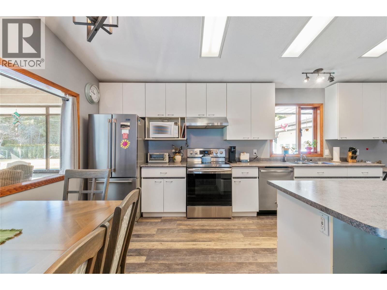 4061 Santa Road, Scotch Creek, British Columbia  V0E 1M6 - Photo 8 - 10363926