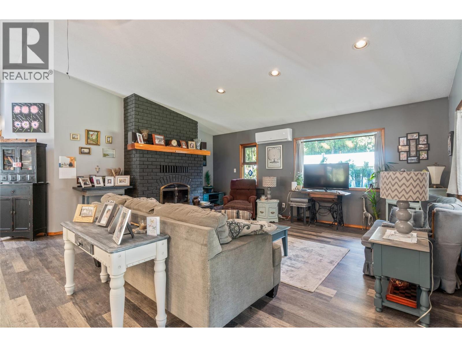 4061 Santa Road, Scotch Creek, British Columbia  V0E 1M6 - Photo 16 - 10363926