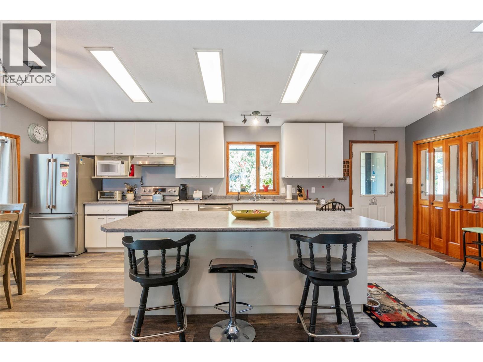 4061 Santa Road, Scotch Creek, British Columbia  V0E 1M6 - Photo 6 - 10363926