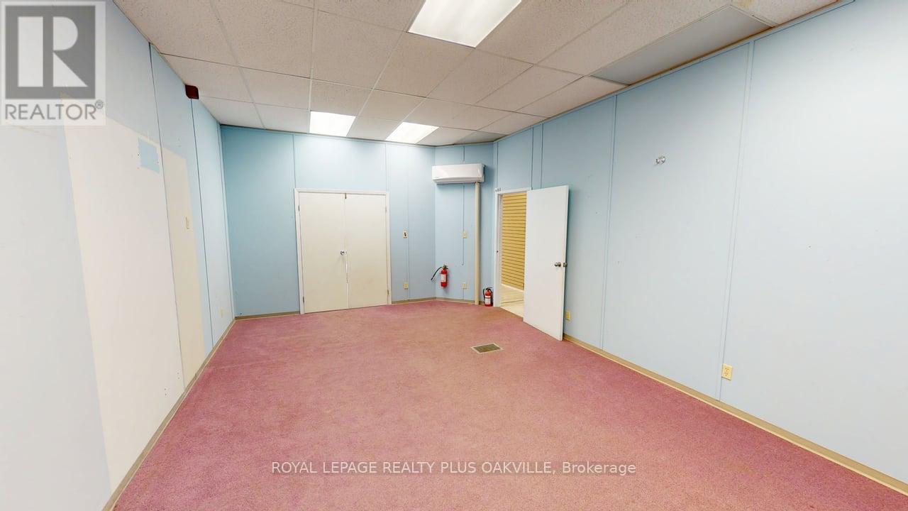 9 Main Street W, Grimsby (Grimsby East), Ontario  L3M 1M7 - Photo 10 - X12422344