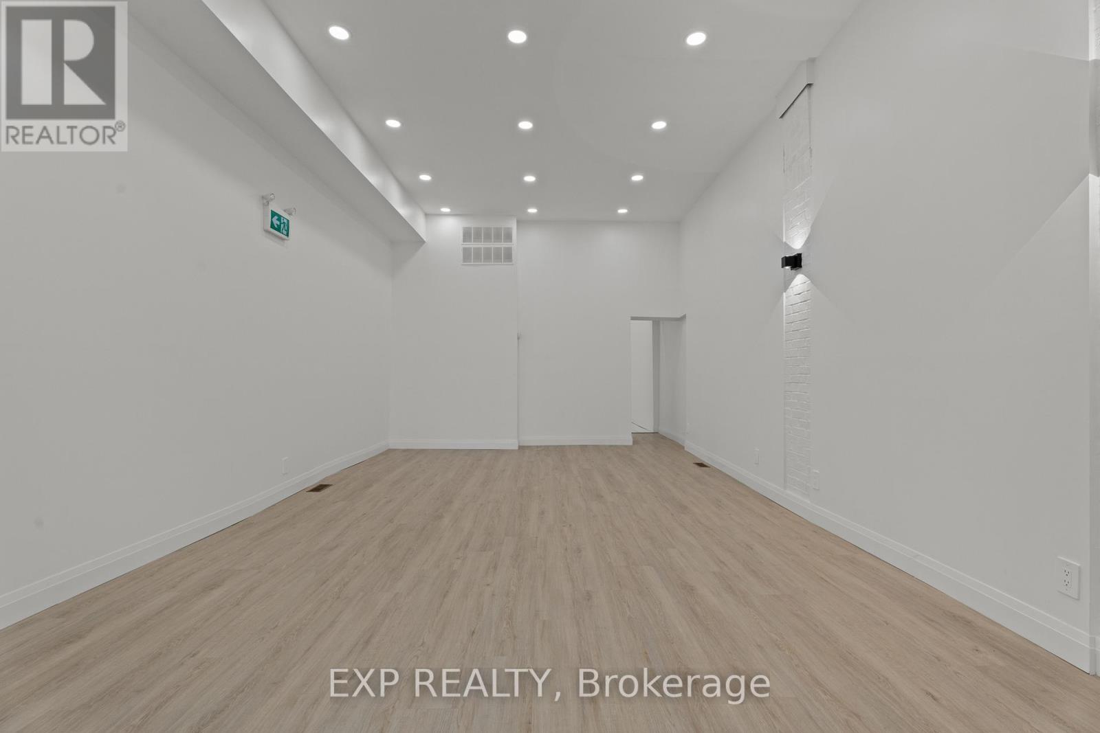 1 - 93 John Street S, Hamilton (Corktown), Ontario  L8N 2C2 - Photo 6 - X12422349