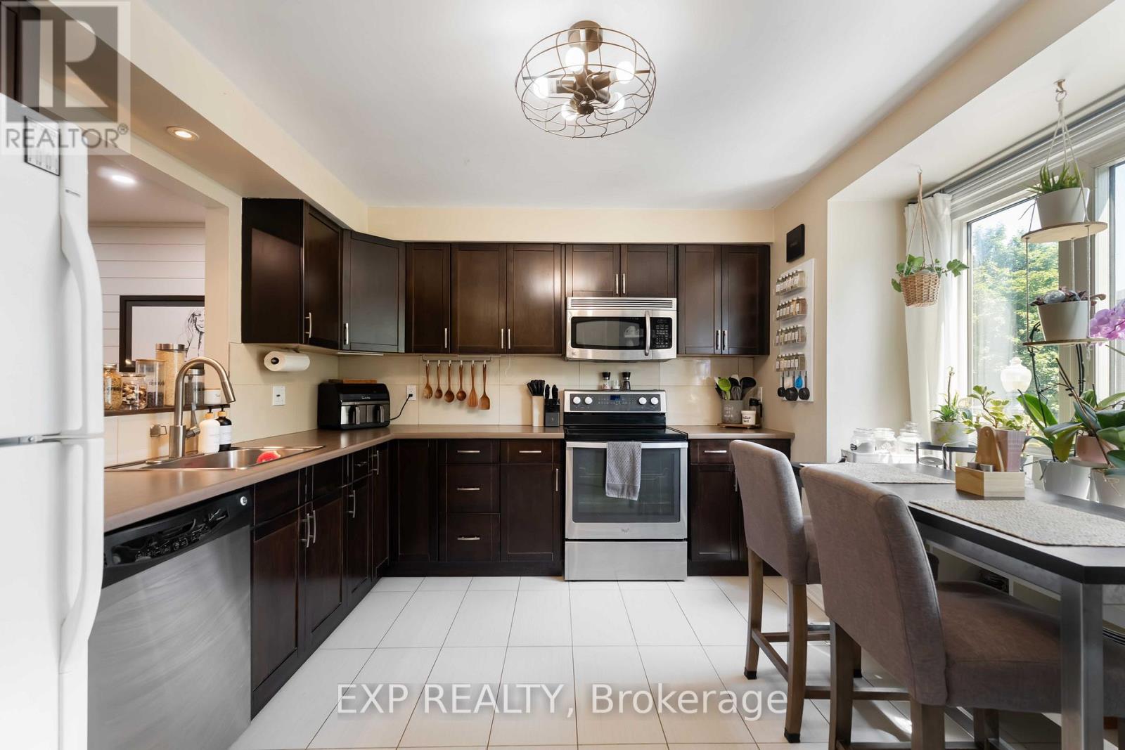 37 - 72 Stone Church Road W, Hamilton, Ontario  L9B 2H6 - Photo 20 - X12422371