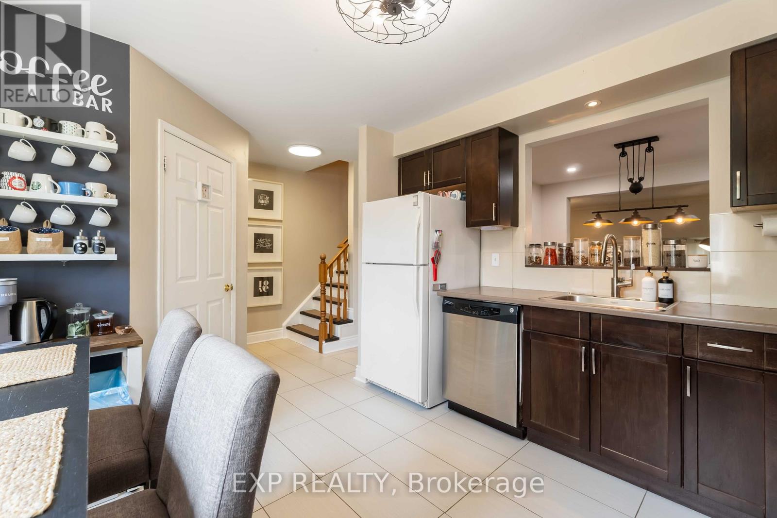 37 - 72 Stone Church Road W, Hamilton, Ontario  L9B 2H6 - Photo 22 - X12422371