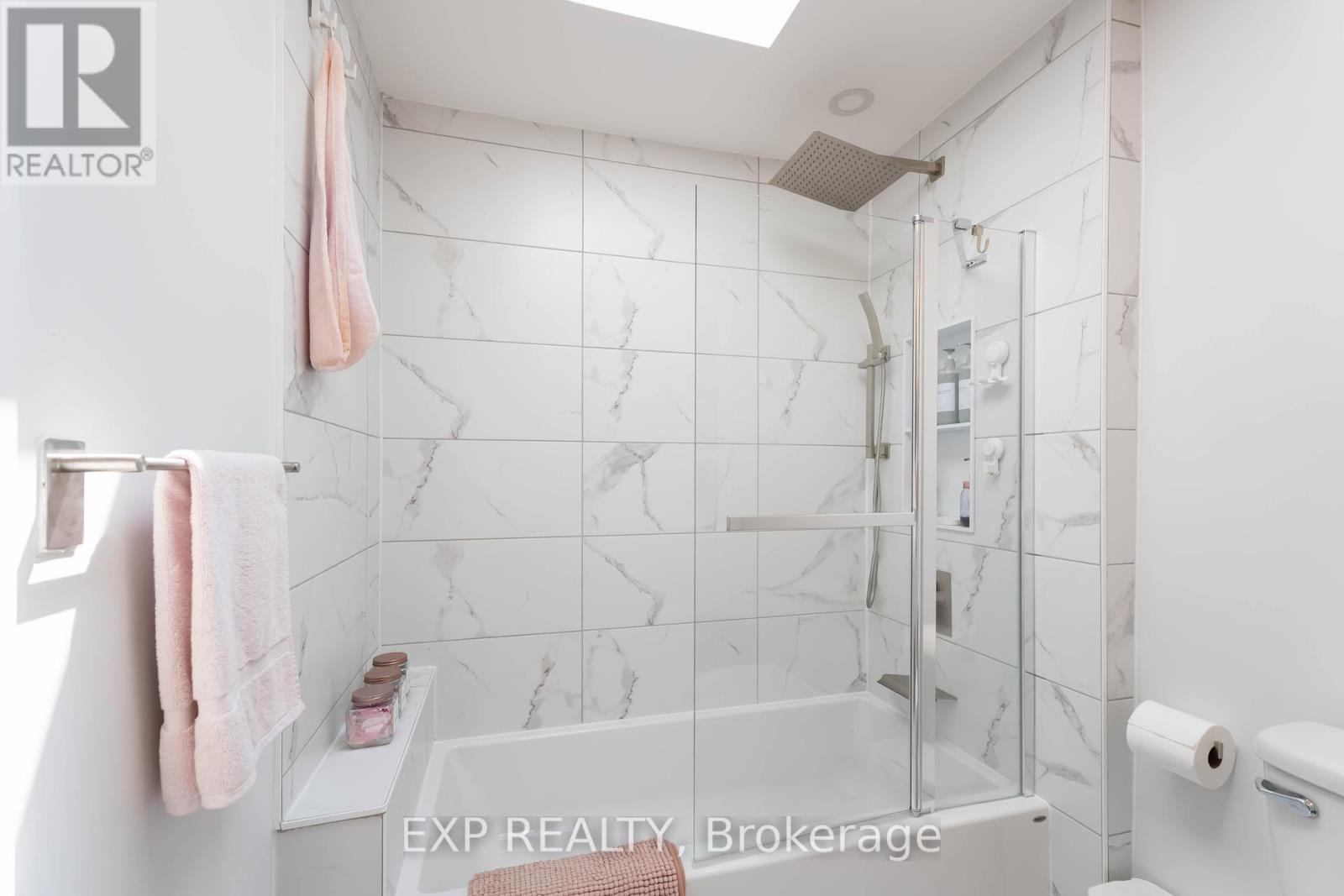 37 - 72 Stone Church Road W, Hamilton, Ontario  L9B 2H6 - Photo 28 - X12422371