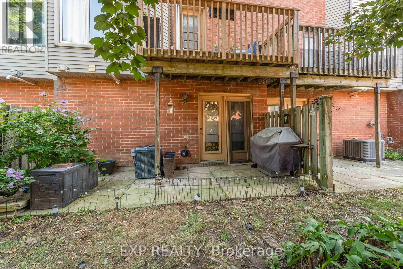 37 - 72 Stone Church Road W, Hamilton, Ontario  L9B 2H6 - Photo 34 - X12422371