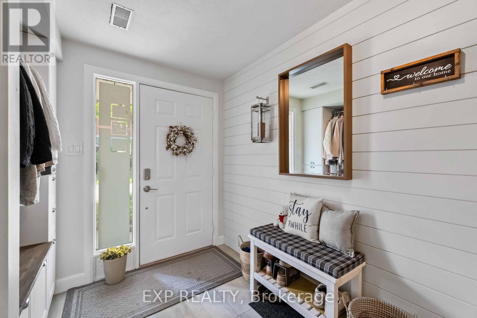 37 - 72 Stone Church Road W, Hamilton, Ontario  L9B 2H6 - Photo 4 - X12422371