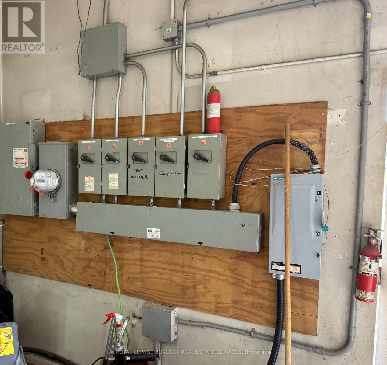 4871 Wellington Road 29, Guelph/eramosa (Eden Mills), Ontario  N1H 6H8 - Photo 12 - X12422375