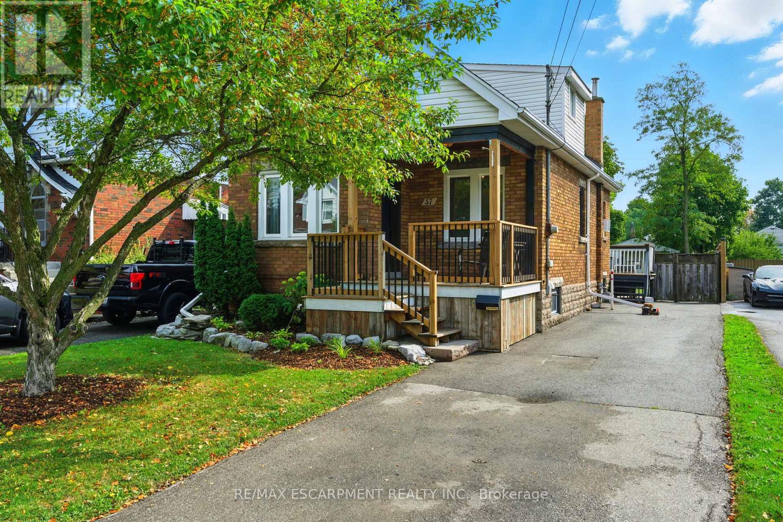 57 Highcliffe Avenue, Hamilton, Ontario  L9A 3L3 - Photo 2 - X12422392