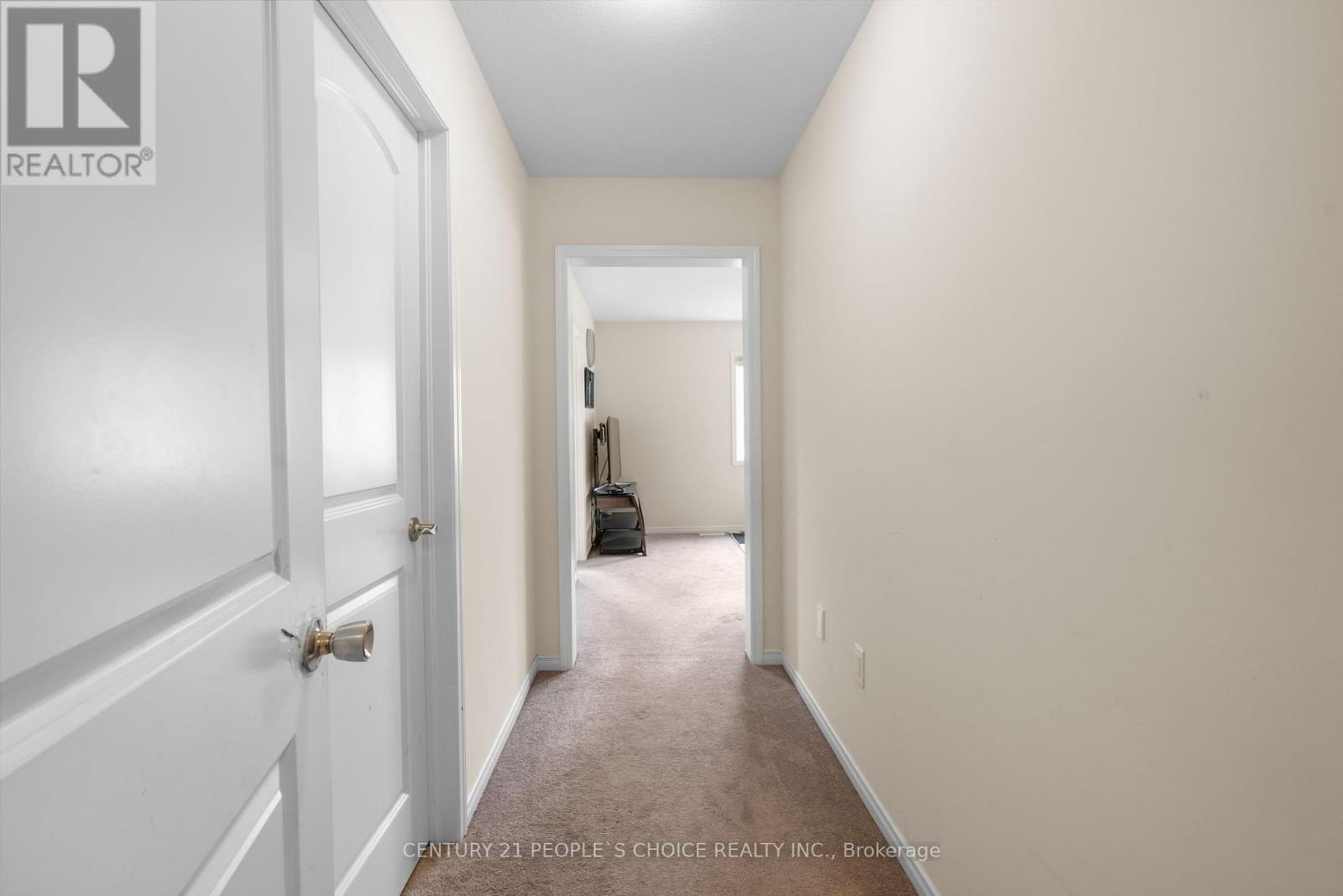 8670 Chickory Trail, Niagara Falls, Ontario  L2H 3S5 - Photo 19 - X12422421