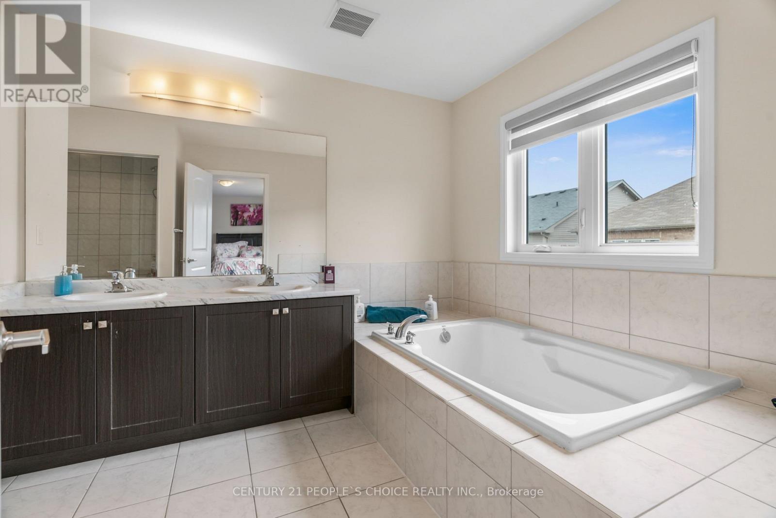 8670 Chickory Trail, Niagara Falls, Ontario  L2H 3S5 - Photo 29 - X12422421