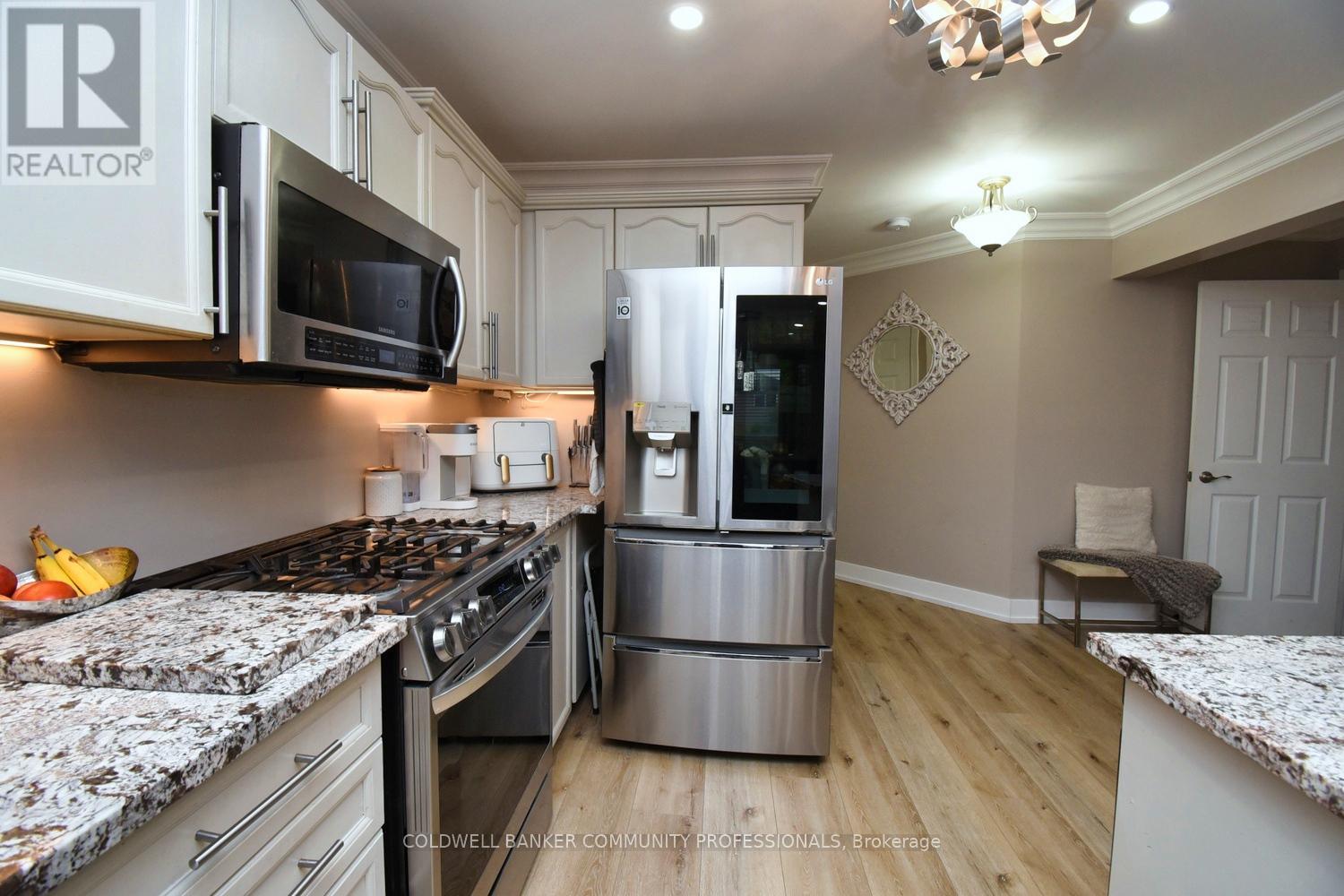 159 Thames Way, Hamilton, Ontario L0R 1W0 - Photo 19 - X12422440